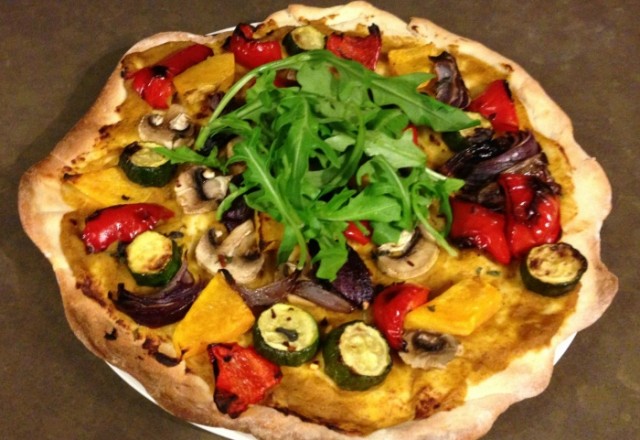 Meatless Monday – Ultimate No-Cheese Veggie Pizza