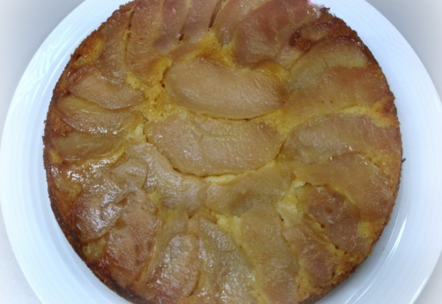 Guy’s Cardamom and Apple Cake