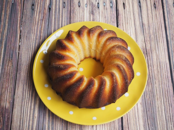 Donna Hay's Lemon Yoghurt Cake