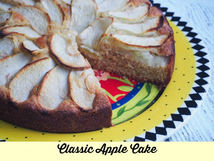 Classic Apple Cake 