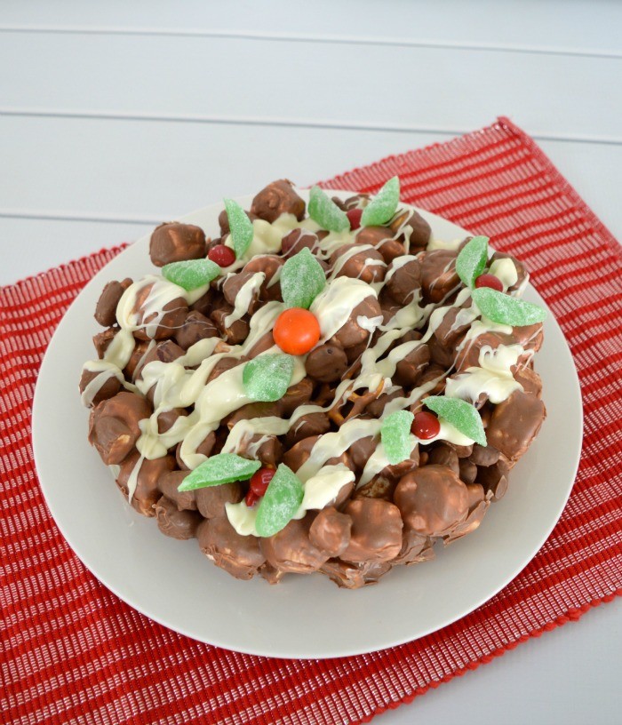 Clinkers-Rocky-Road-Christmas-Cake-1