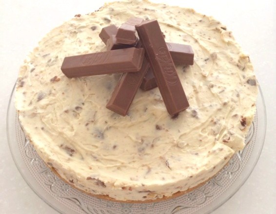 Kit Kat No-Bake Cheesecake