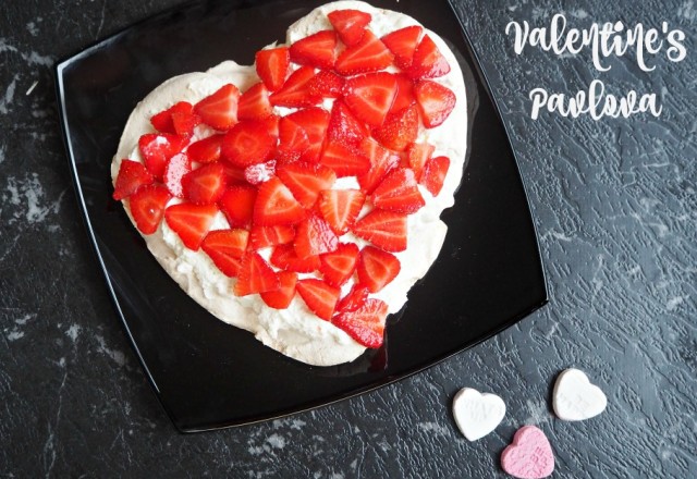 Valentine’s Pavlova