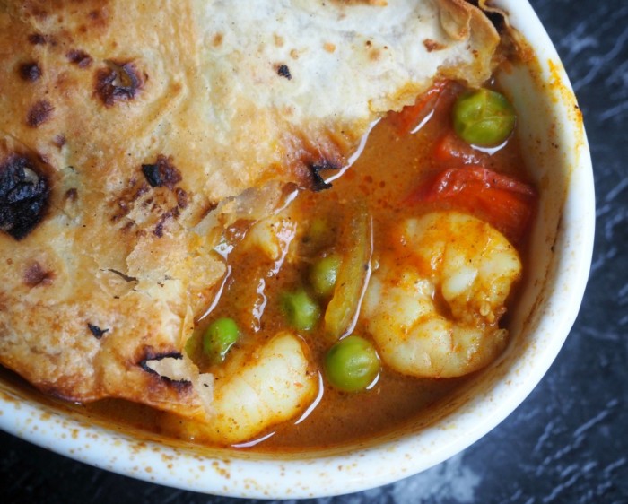 Balti Curry Prawn Roti Pies