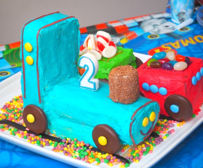 11 things you need to know to make the aww train cake