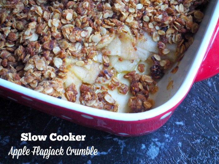 Slow Cooker Apple Flapjack Crumble