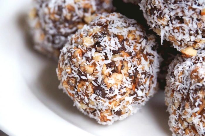 Apple and Cinnamon Bliss Balls 2