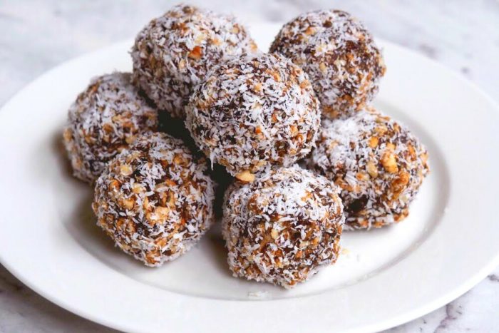 Apple and Cinnamon Bliss Balls 4