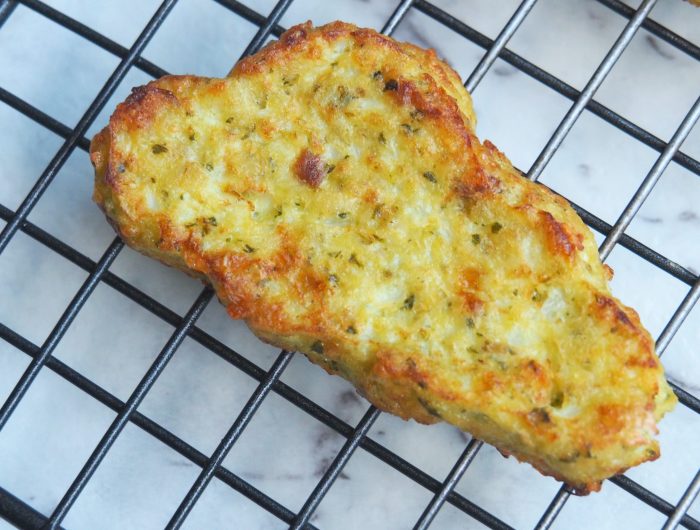 Cheesy Cauliflower Pesto Clouds 