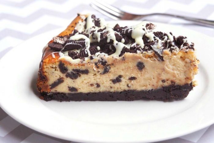 Cookies and Cream Cheesecake