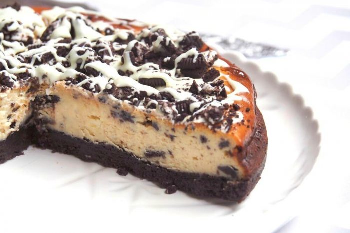 Cookies and Cream Cheesecake