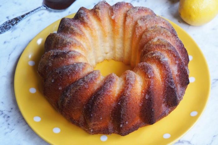 Donna Hay's Lemon Yoghurt Cake