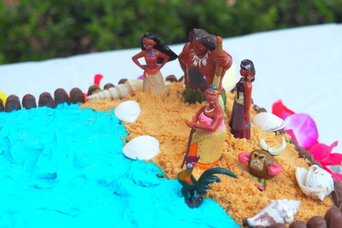 How to make a Moana cake