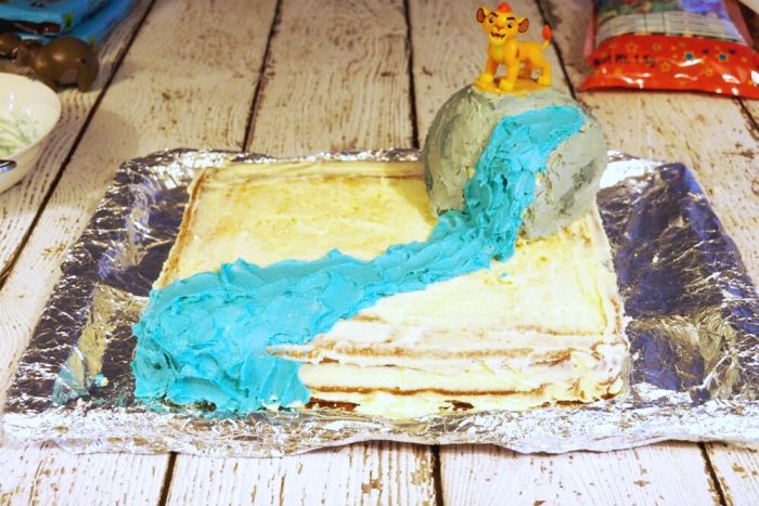 How to make a Lion Guard Cake 3