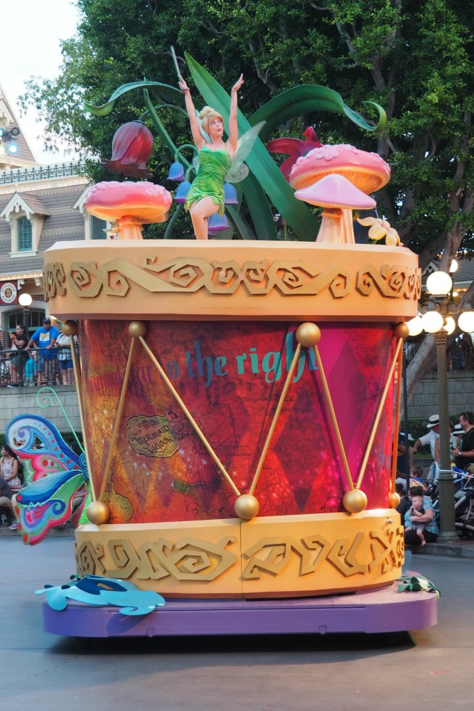 Taking stock Mickey's Soundsational Parade