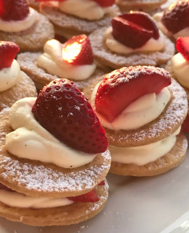 Cooker and a Looker - Mini Strawberry Shortcakes