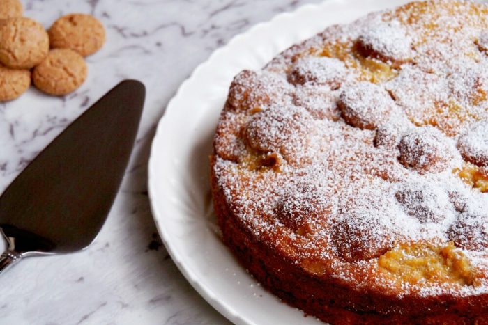 Apricot and Amaretti Cake 3