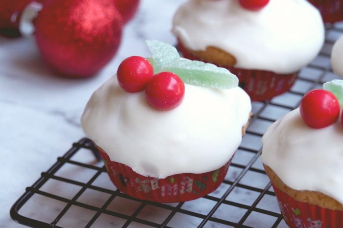 Easy Christmas Cupcakes 4