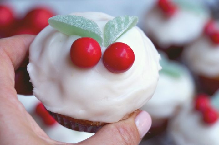 Easy Christmas Cupcakes 5