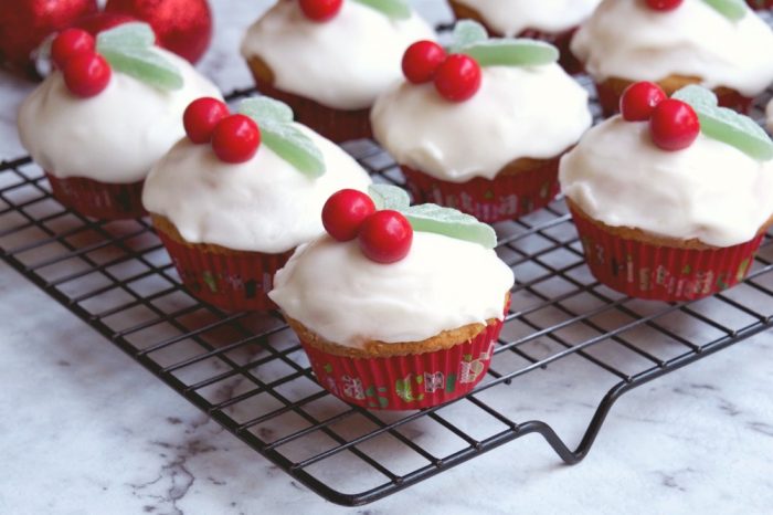 Easy Christmas Cupcakes 3