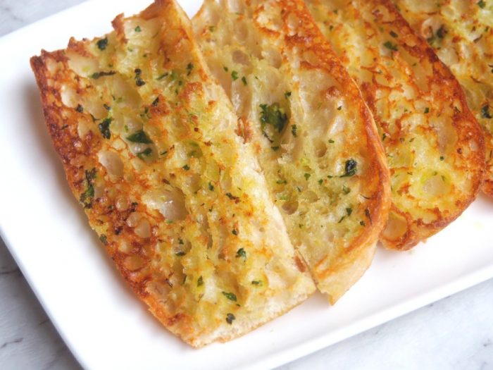 Easy Garlic Bread 2