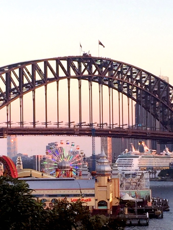 Visitors in Sydney - Kirribilii Club