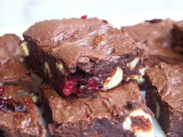 Double chocolate and raspberry brownies 5
