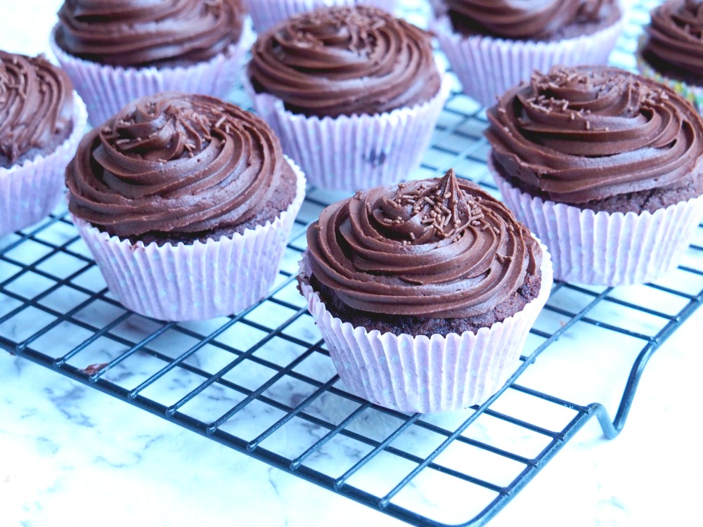 One bowl chocolate cupcakes 3