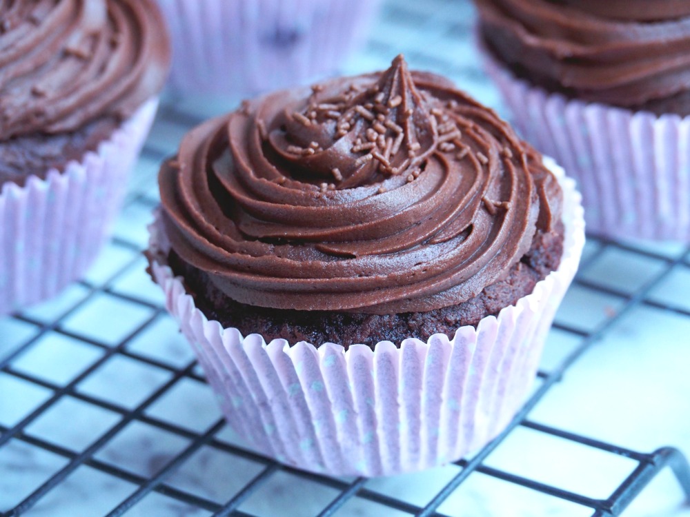 One bowl chocolate cupcakes and buttercream 2