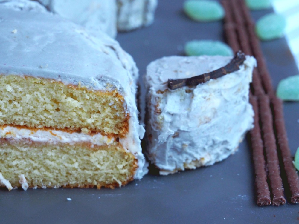 Me, My Food and I: Almond and Orange Blossom Cake | Buttermilk cake recipe,  Nigella cakes, Almond cake recipe