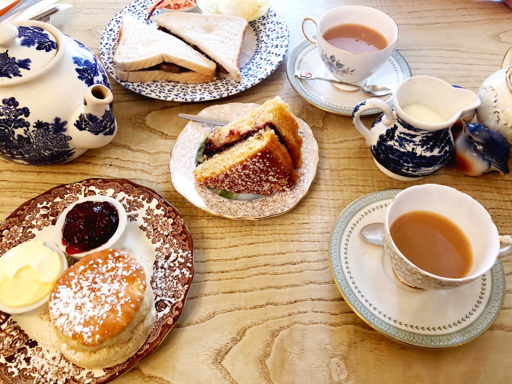 72-Hours-in-Lincoln-Buntys-Tearoom