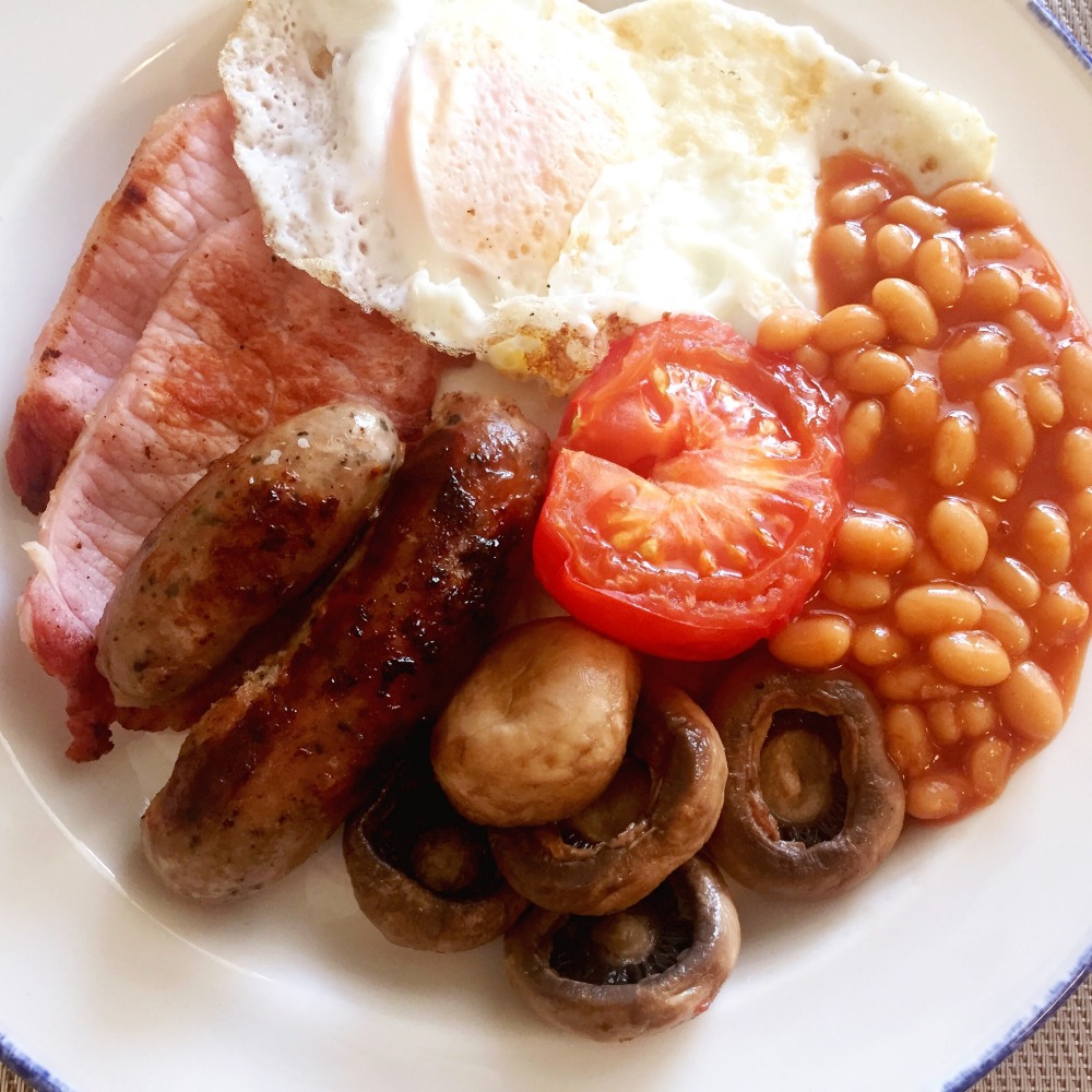 Breakfast-at-the-Loudor-Hotel