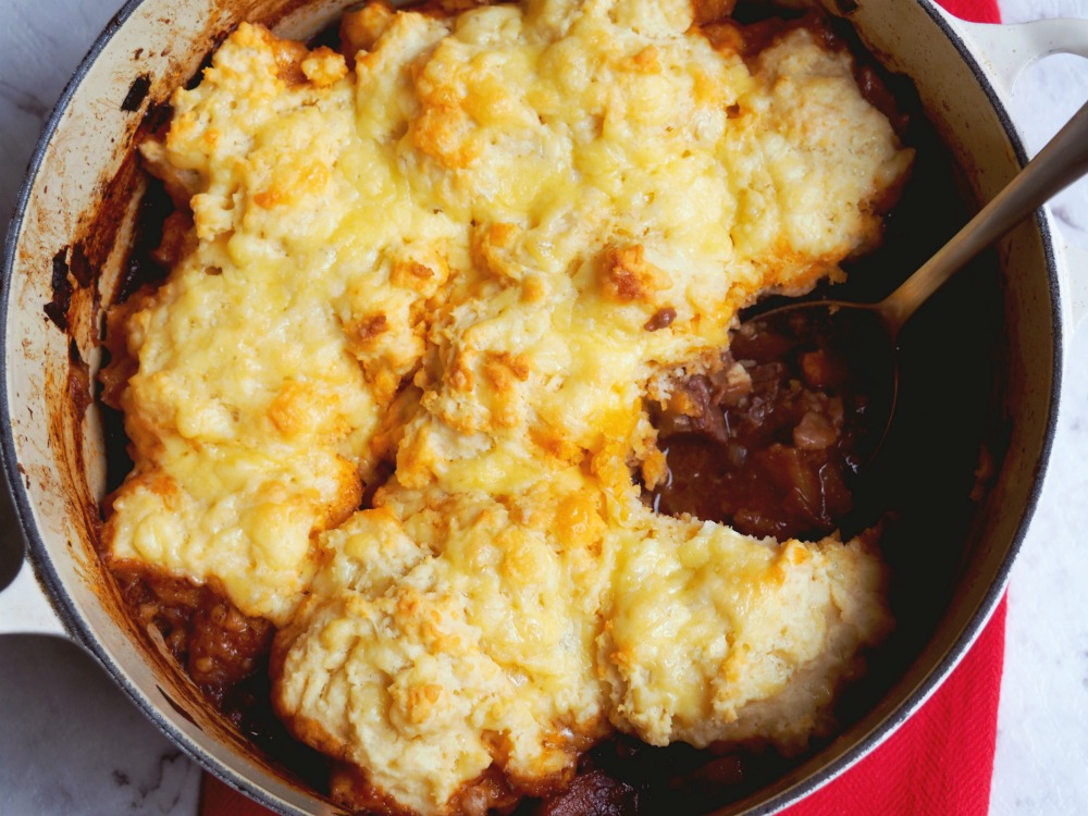 Beef-stew-with-muffin-top-2