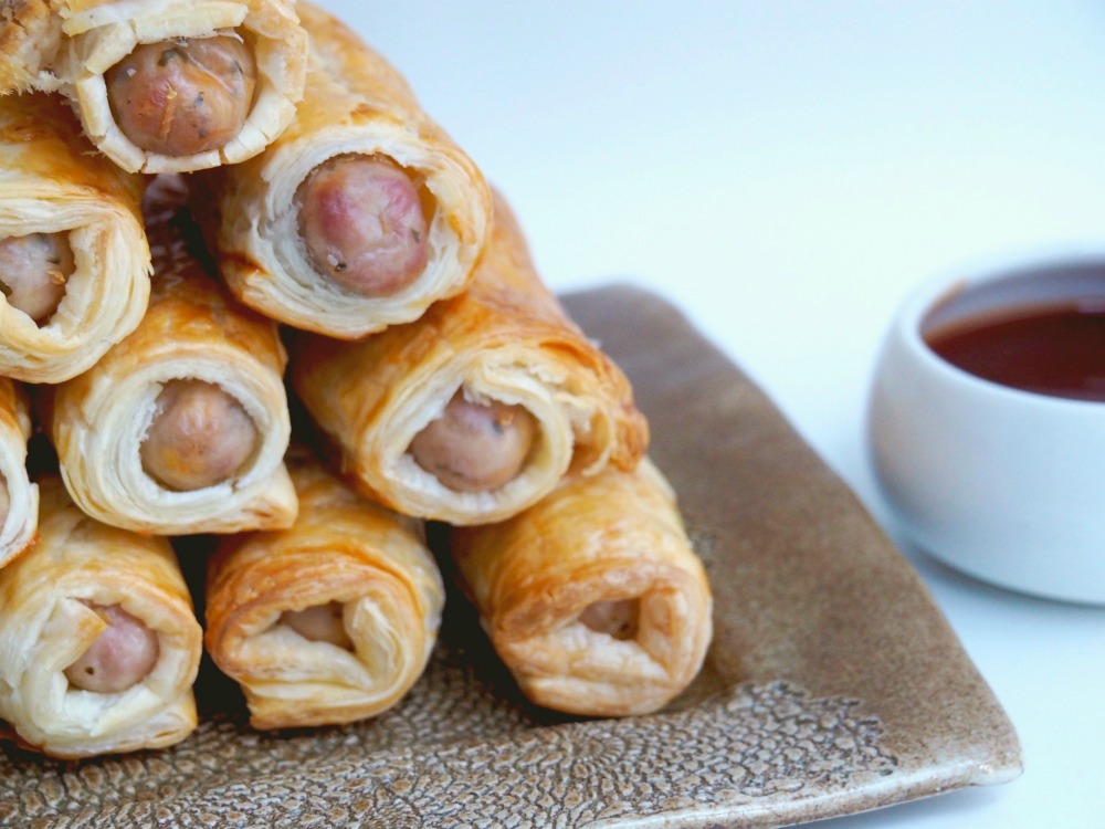 Chicken Sausage Rolls with barbecue sauce 2