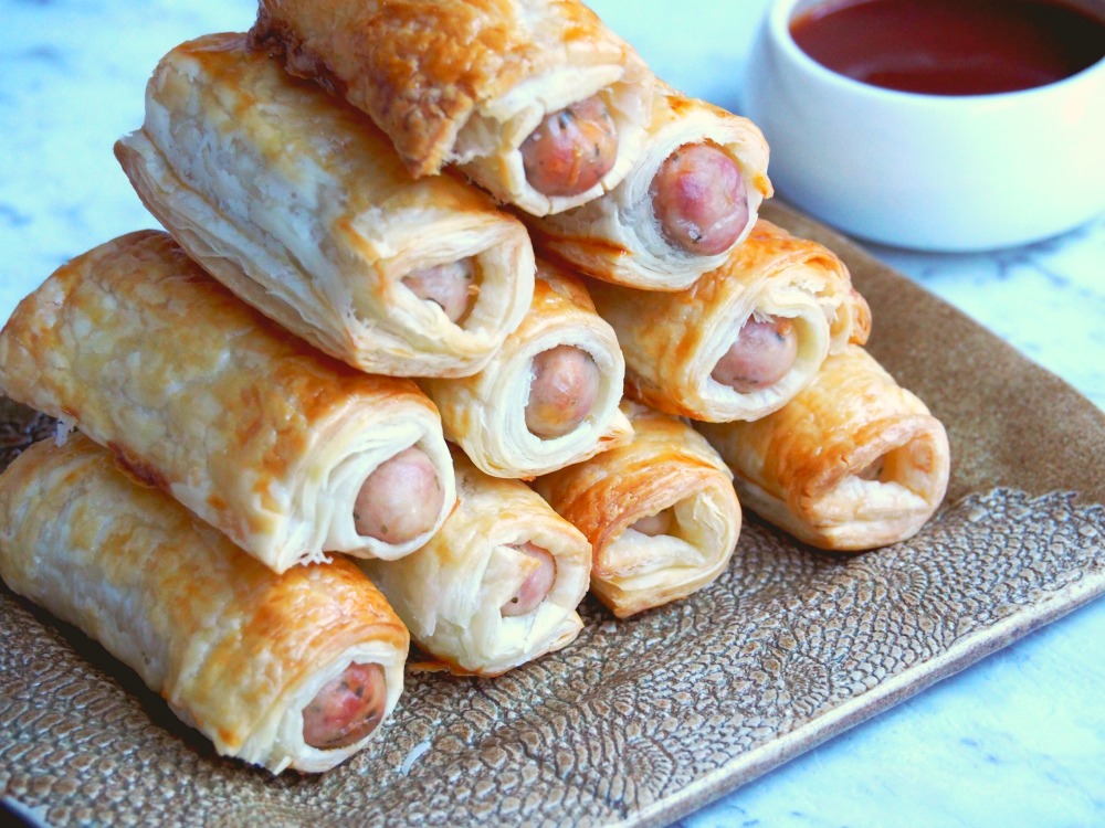 Chicken Sausage Rolls with barbecue sauce 3