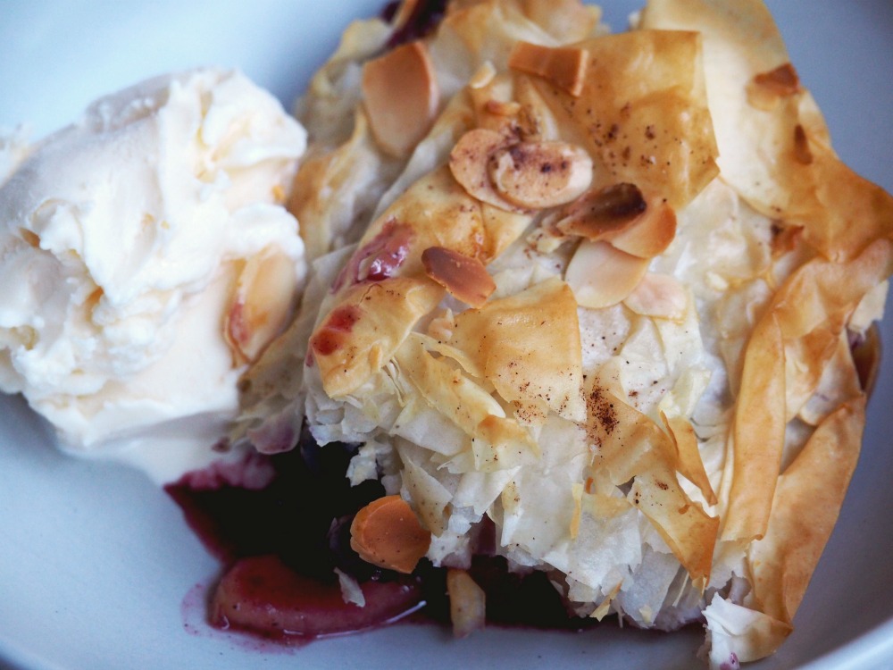 Apple-and-Blueberry-Filo-Pie-serve