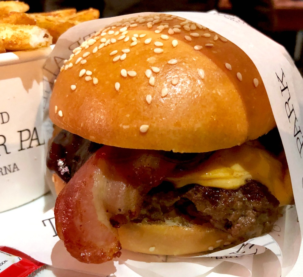 72 hours in Melbourne - Grand Trailer Park Taverna burger