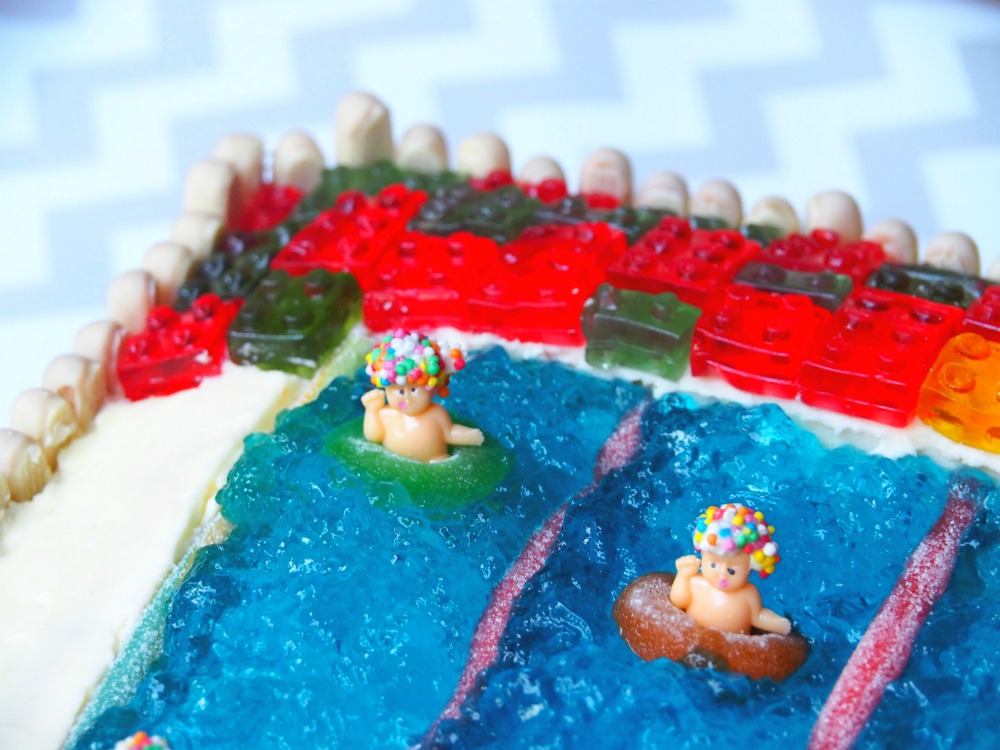 AWW Swimming pool cake 5