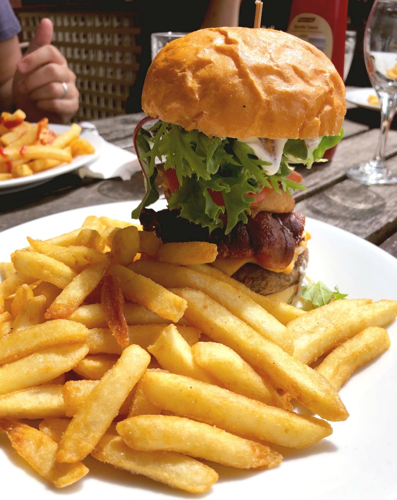 Gardners inn burger