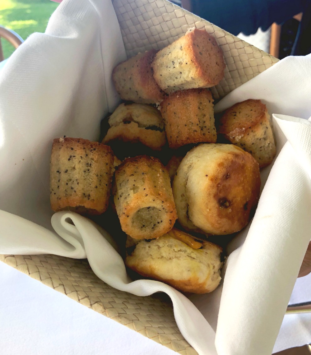 halekulani-afternoon-tea-scone-basket