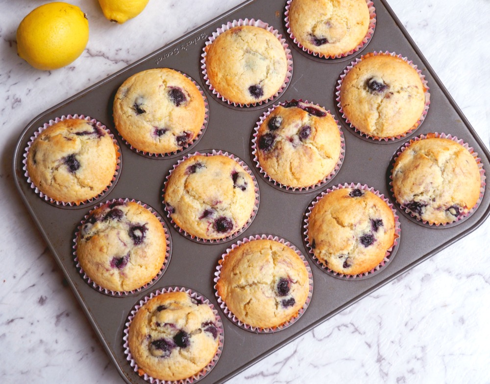 lemon-and-blueberry-muffins-4