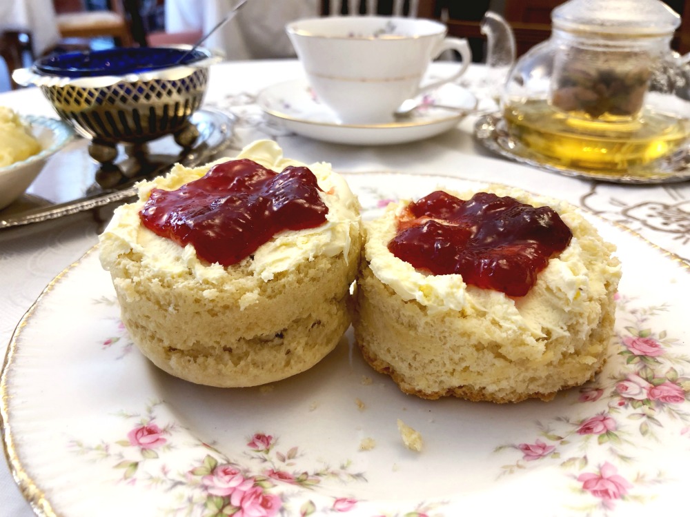 enormoscones