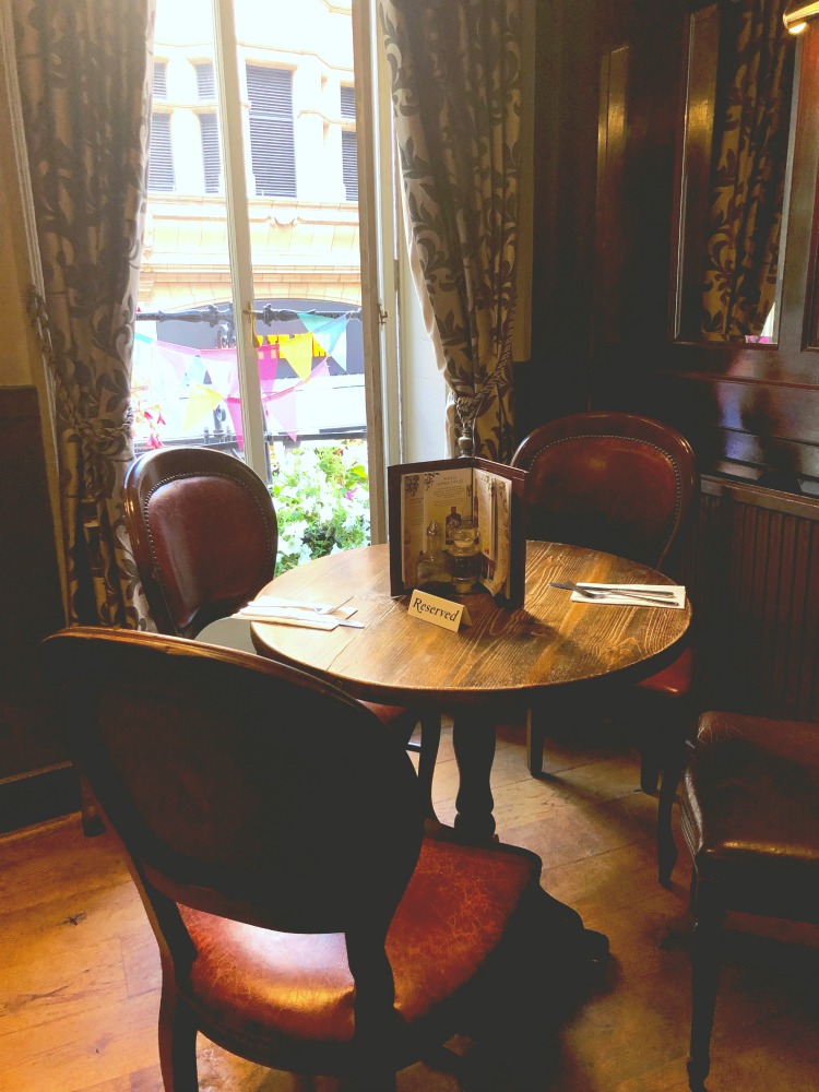 argyll arms dining room