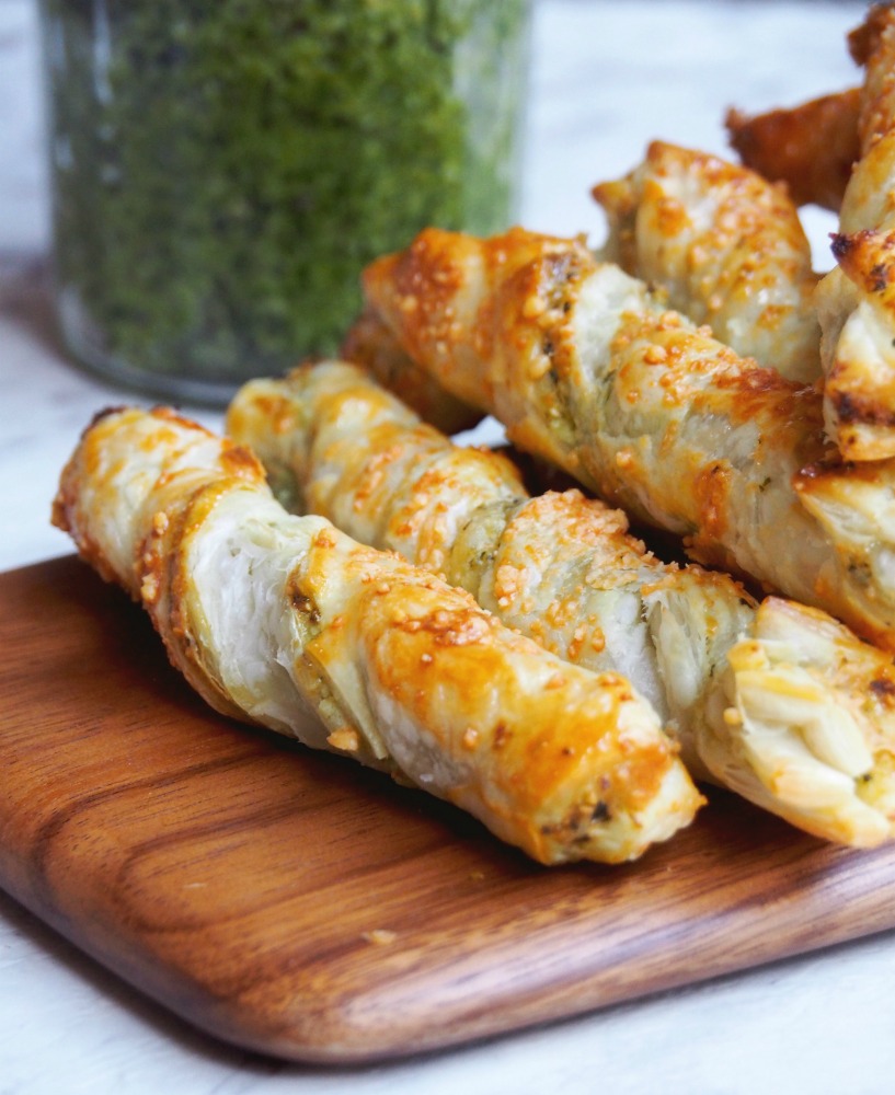 4 ingredient pesto twists