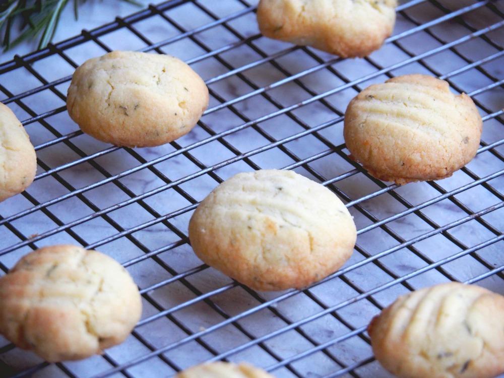 rosemary biscuits