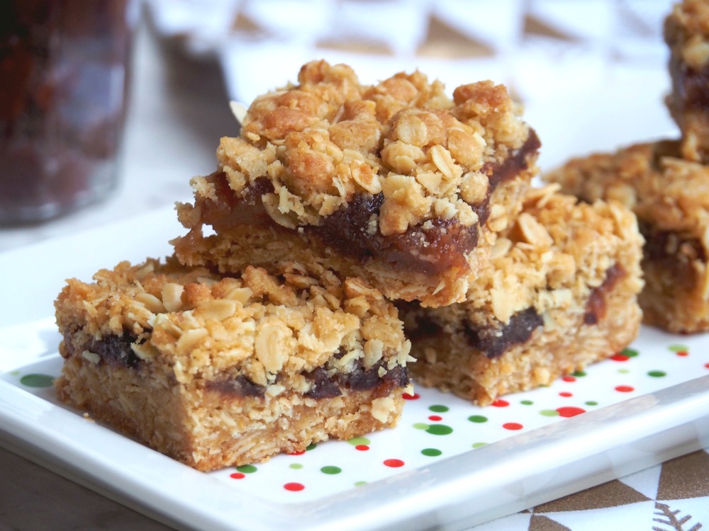 easy christmas fruit mince slice 