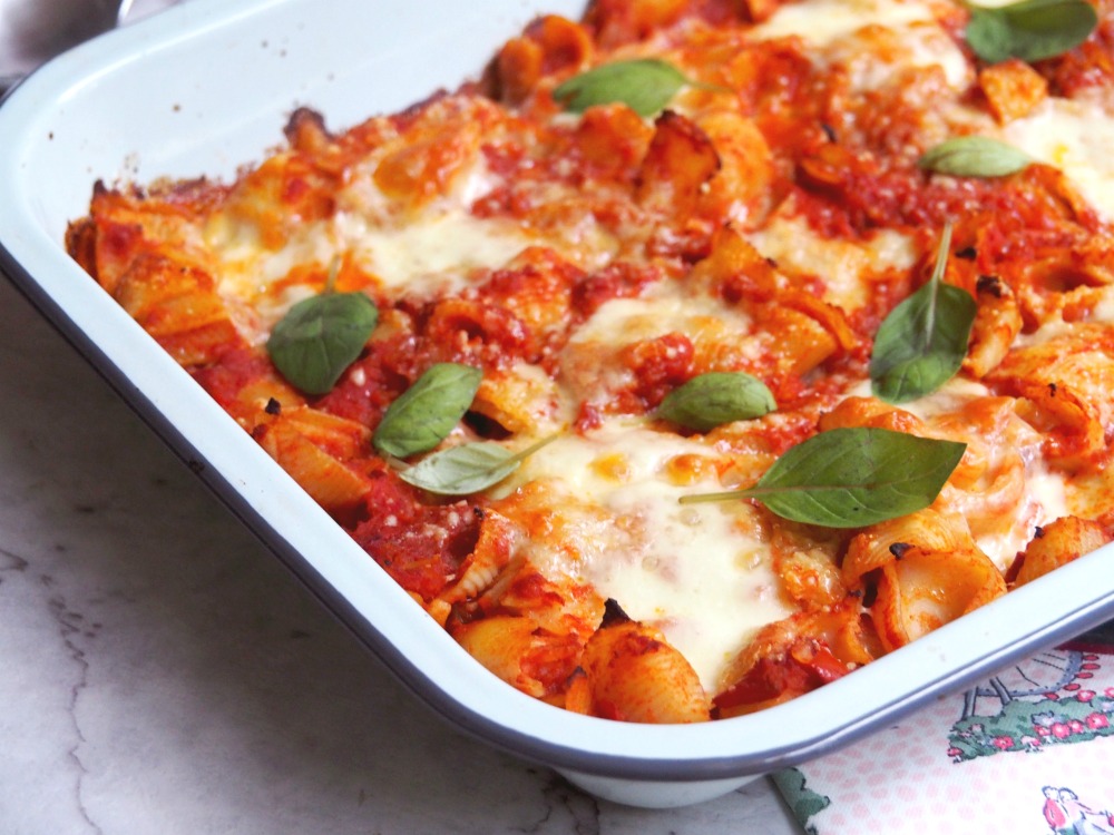 tomato mozzarella pasta bake 3