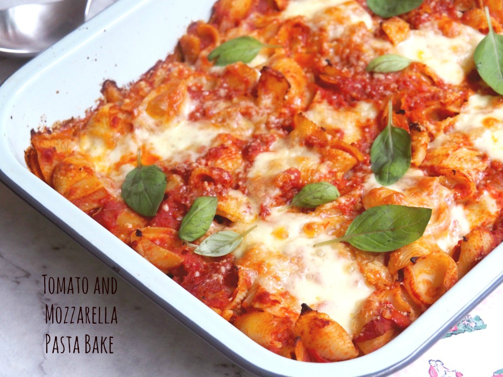 tomato mozzarella pasta bake title image