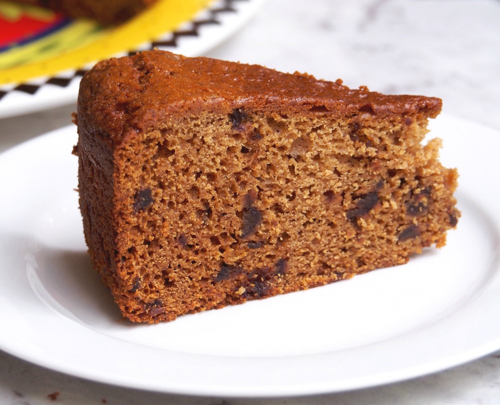 Melt and Mix Date and Ginger Cake | The Annoyed Thyroid