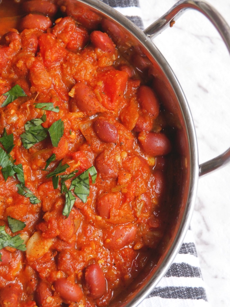 kidney bean curry half dish